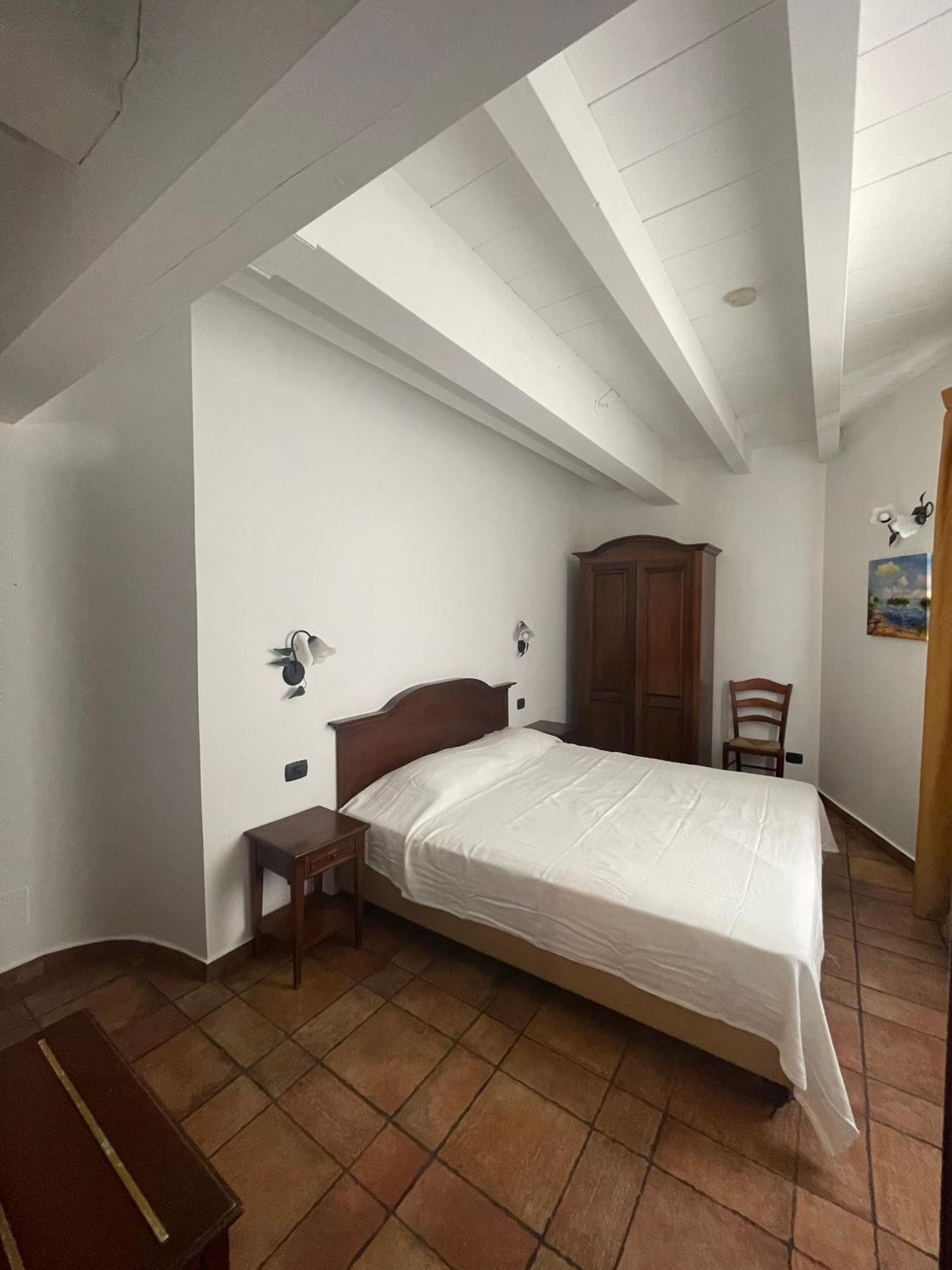 Hotel Capomulini 3 Stelle Acireale Exteriör bild