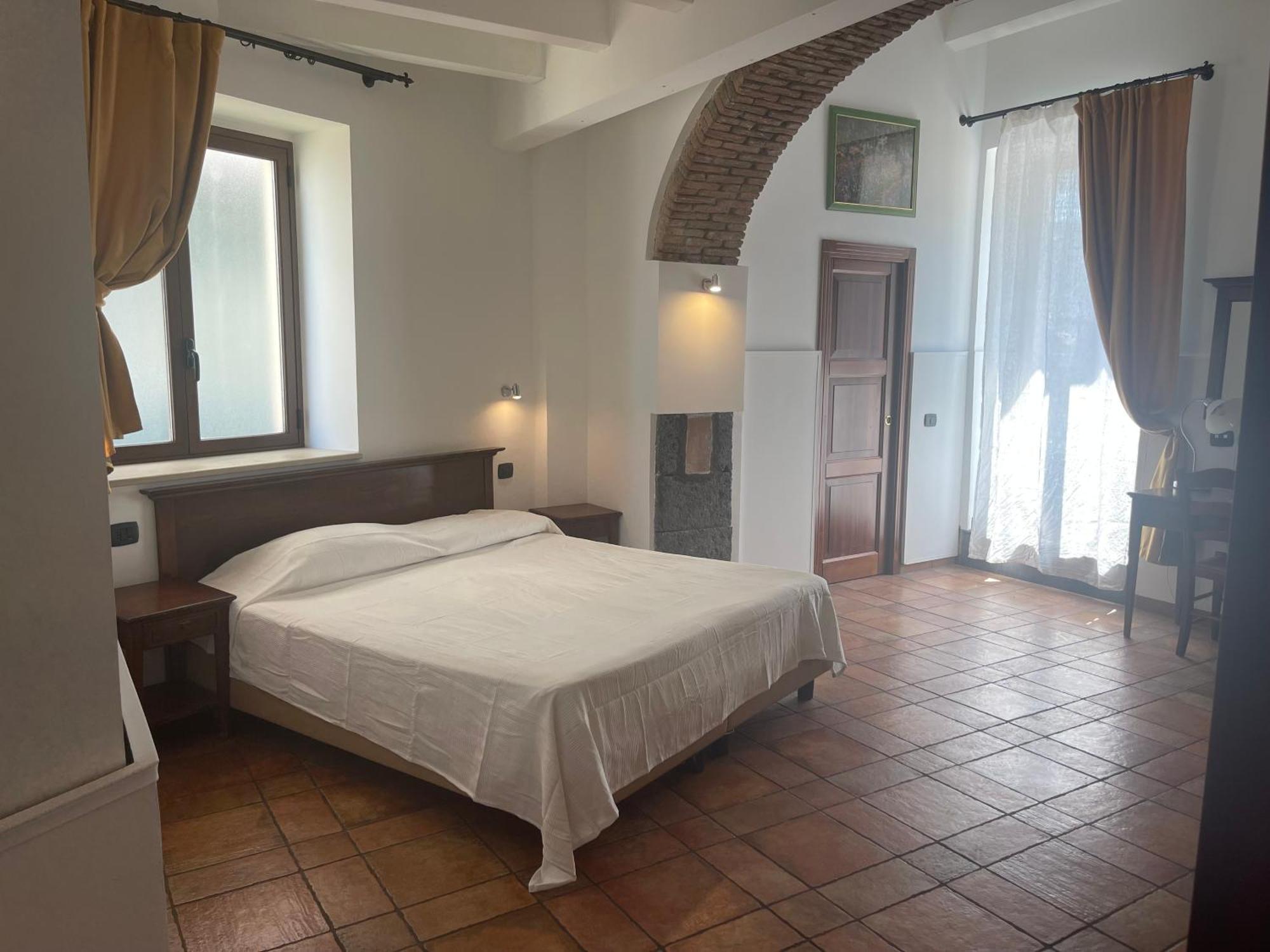 Hotel Capomulini 3 Stelle Acireale Exteriör bild