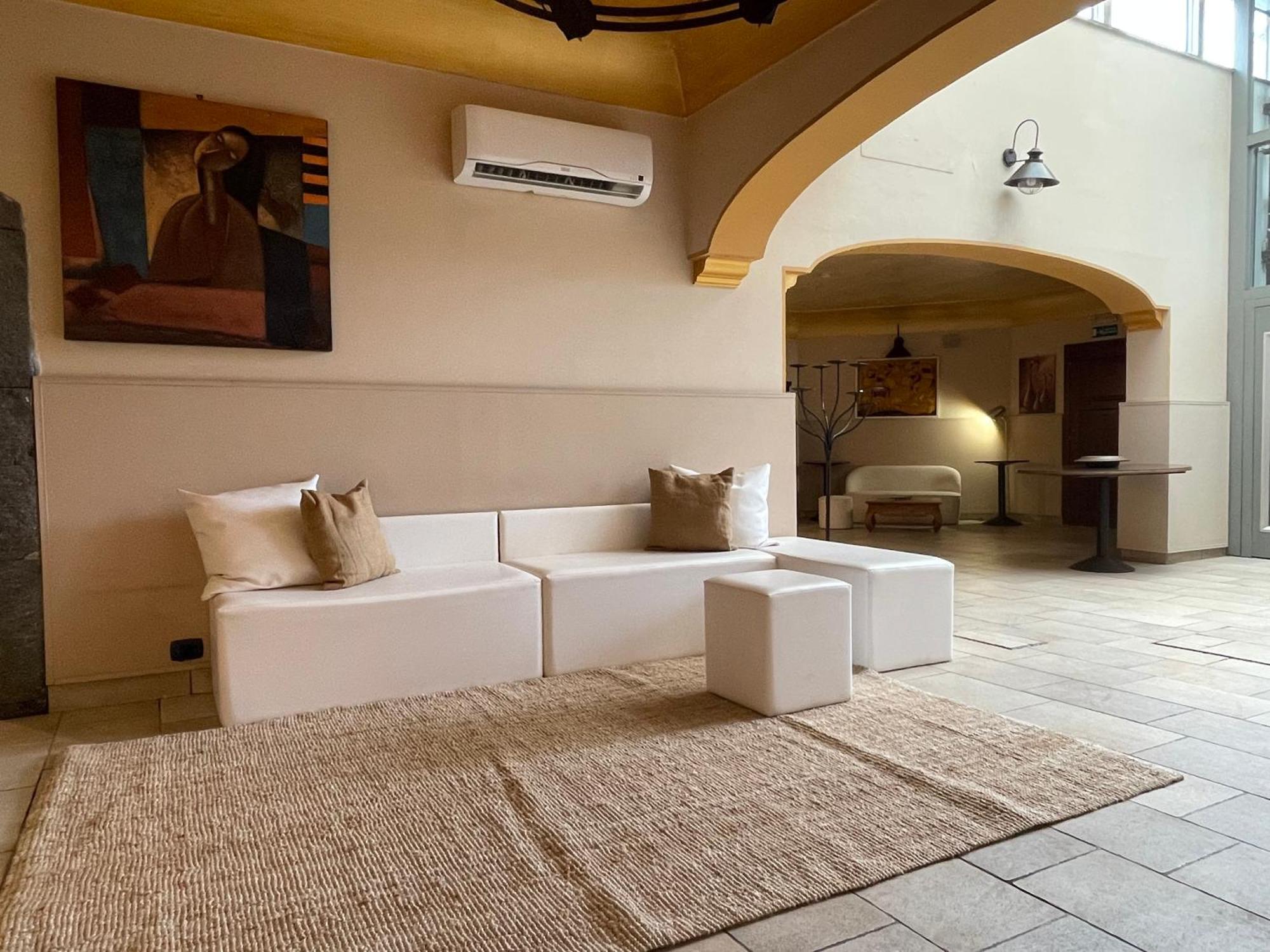 Hotel Capomulini 3 Stelle Acireale Exteriör bild